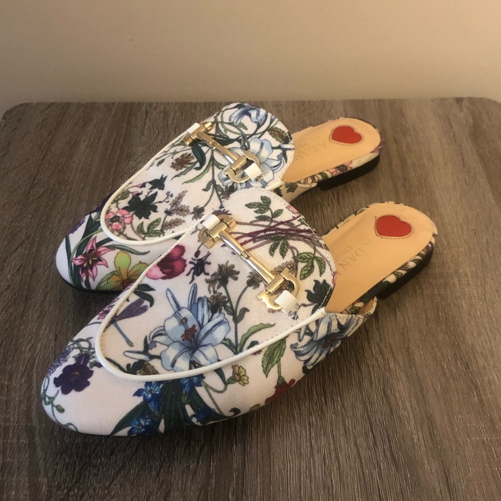 Shein Women’s Floral Mule Slip On Shoe Size 6